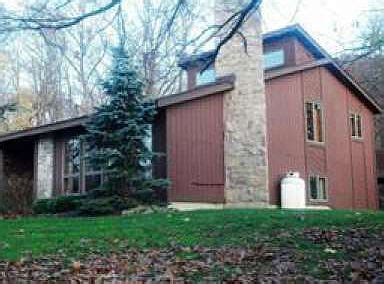 2147 Chelsea Ln, Hellertown, PA 18055